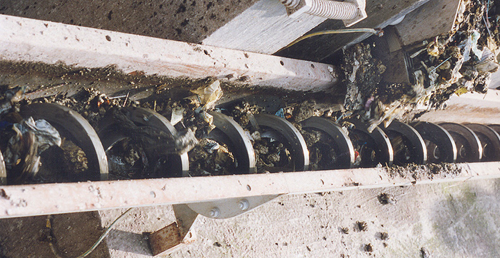 無軸，沒有中心軸，承載力小